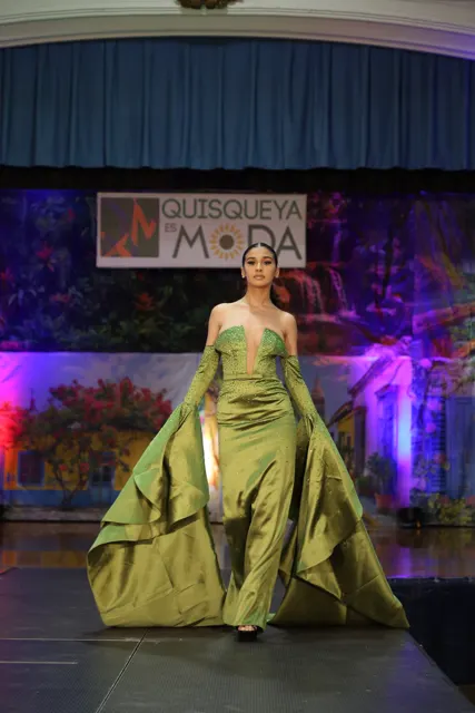 Moda, arte y comunidad · fotografía 45 del archivo QEM